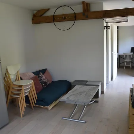 아파트 Maisonette Vallee De L'automne Streaming & Vinyles