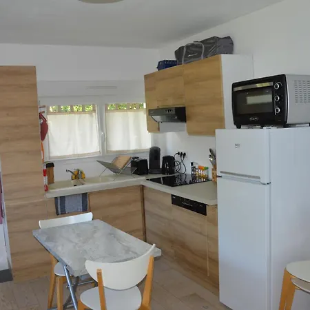 Maisonette Vallee De L'automne Streaming & Vinyles *